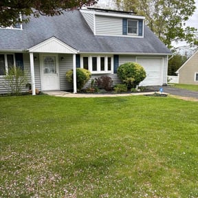 Bush Trimming by Prizel Lawn Services reviewed on November 9, 2022