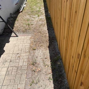 Leaf Removal by Hargett lawn services reviewed on June 7, 2022