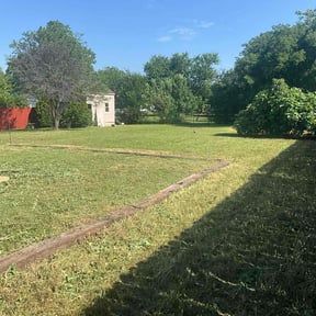 Flower Bed Weeding by GrassFX Lawn Care reviewed on February 14, 2025