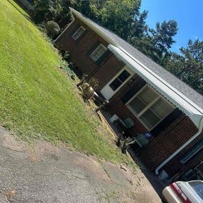 Bush Trimming by Jerrel's Handyman & Lawn Service LLC reviewed on July 11, 2022