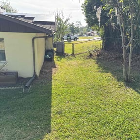 Leaf Removal by DTE Maintenance Llc reviewed on May 13, 2022