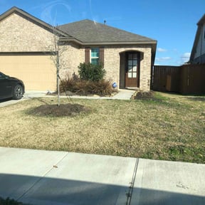 Flower Bed Weeding by All-star lawn care and landscaping etc reviewed on May 6, 2022