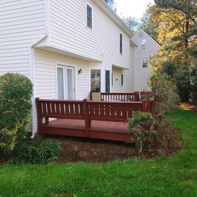 Bush Trimming by Jeri Cleaning Services reviewed on April 30, 2025