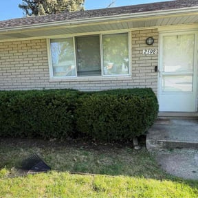 Bush Trimming by PWS lawn care reviewed on July 15, 2022