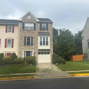 Bush Trimming by Escobar's Landscaping reviewed on May 17, 2022