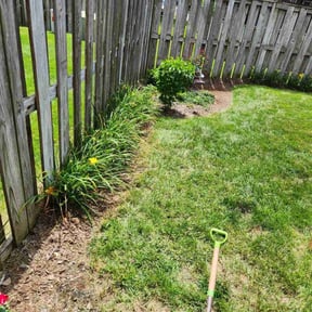 Flower Bed Weeding by Affordable Lawn reviewed on July 30, 2022