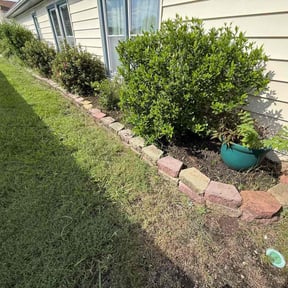 Flower Bed Weeding by Lawn Enforcement Lawn Care LLC reviewed on October 5, 2024