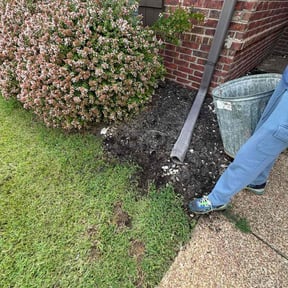 Flower Bed Weeding by Marvin Wright reviewed on August 15, 2024