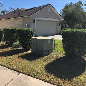 Bush Trimming by Holloway Property Management Edmond reviewed on August 17, 2025