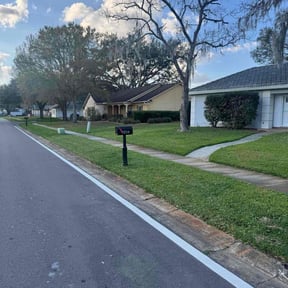 landscape maintenance by Graffeo's Lawn Service reviewed on August 18, 2025
