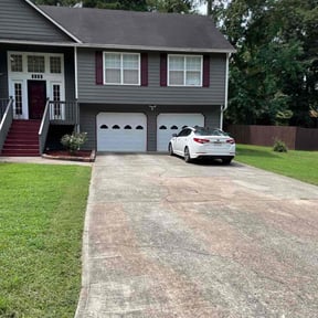 lawn care by M and M lawn and snow reviewed on August 17, 2025