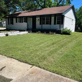 turf care by We like grass reviewed on September 29, 2025