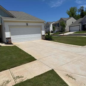 gardening service by Texas Compass reviewed on August 21, 2025