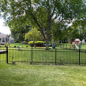 landscape maintenance by Structure Lawn Care reviewed on May 4, 2024