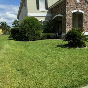 grass cutting by Benton Lawn Care reviewed on August 13, 2023