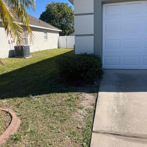 Bush Trimming by Full Circle Lawn Care reviewed on July 23, 2026