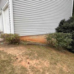 Bush Trimming by Semper Fidelis Lawn Service reviewed on December 10, 2025