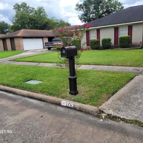 yard work by Elite Landscaping reviewed on November 18, 2024