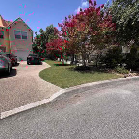 yard service by Cuts and Stuff reviewed on November 18, 2025