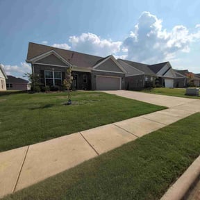 residential landscaping by JohnRobert Lawn&Garden reviewed on August 19, 2025