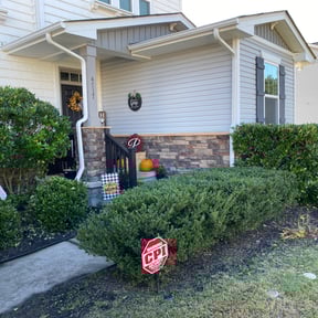 Bush Trimming by Ultimate Landscape Contractor reviewed on August 17, 2025