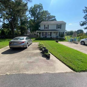 landscape maintenance by Texas Fencing &amp; Landscaping reviewed on April 8, 2022