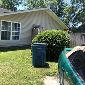 Bush Trimming by Parker services reviewed on August 15, 2025