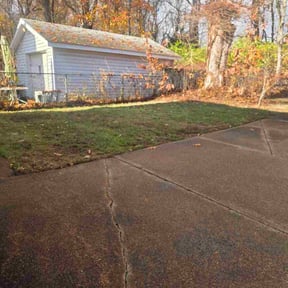 Leaf Removal by CCs lawn service LLC reviewed on October 19, 2025