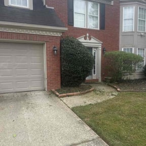 Bush Trimming by MKR DESIGNS, LLC reviewed on October 24, 2025