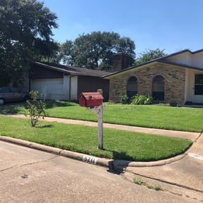 Leaf Removal by Brooks lawn Care reviewed on August 15, 2025