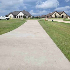 landscaping services by Speedy Rabbit Lawncare reviewed on August 20, 2025