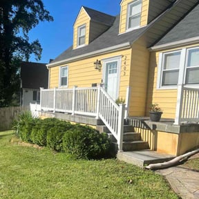 Bush Trimming by Thompson lawn care reviewed on August 15, 2025