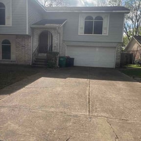 Bush Trimming by Little Man's Lawn Care reviewed on March 24, 2026