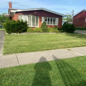 lawn care by Ultimate Lawn Care reviewed on April 26, 2025