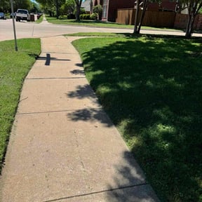 grass maintenance by Diamond Edge Kuttz reviewed on August 17, 2025