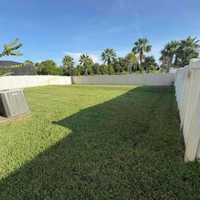 yard maintenance by A2Z Lawn Maintenance Inc. reviewed on August 16, 2025