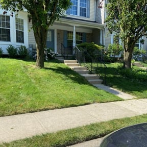 gardening service by J and son lawn reviewed on August 15, 2025