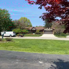 Leaf Removal by Natures Own reviewed on September 16, 2025