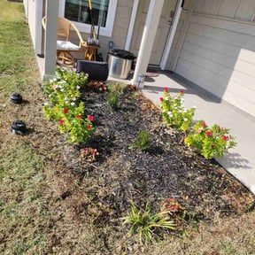 Flower Bed Weeding by Go Green Lawn Services reviewed on October 18, 2025
