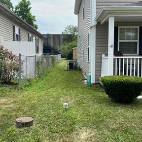 Bush Trimming by Jon’s Lawncare reviewed on August 18, 2025