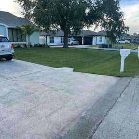landscaping by Pkextremeclean reviewed on August 19, 2025
