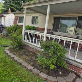 Flower Bed Weeding by Cuts are us reviewed on May 18, 2026