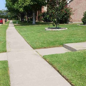 landscaping services by Uppercuts Lawn Care reviewed on August 15, 2025