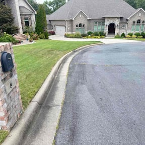 yard work by Hunter lawn care reviewed on August 16, 2025