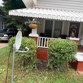 Bush Trimming by JD Lawn Care reviewed on September 1, 2026