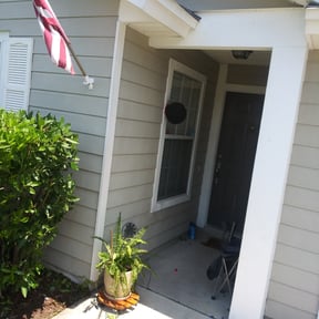 Bush Trimming by Lazy Palms Service's reviewed on August 17, 2025