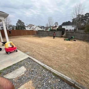 Bush Trimming by Bosch Lawn Care reviewed on May 2, 2026