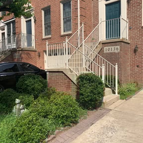 Bush Trimming by Jarheads Lawn Services reviewed on August 17, 2025