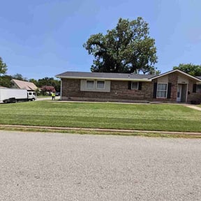 yard care by MCC Property Preservationr reviewed on August 20, 2025