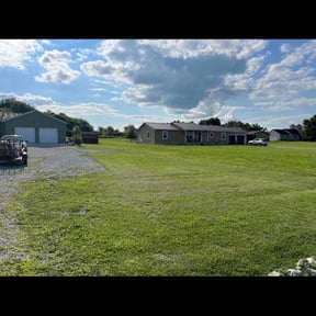 residential landscaping by Mola Property and Lawn Service reviewed on August 18, 2025